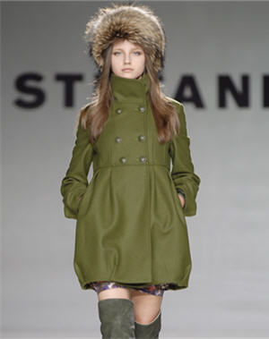 http://ddata.over-blog.com/xxxyyy/0/31/24/18/divers2/5-stefanel.jpg