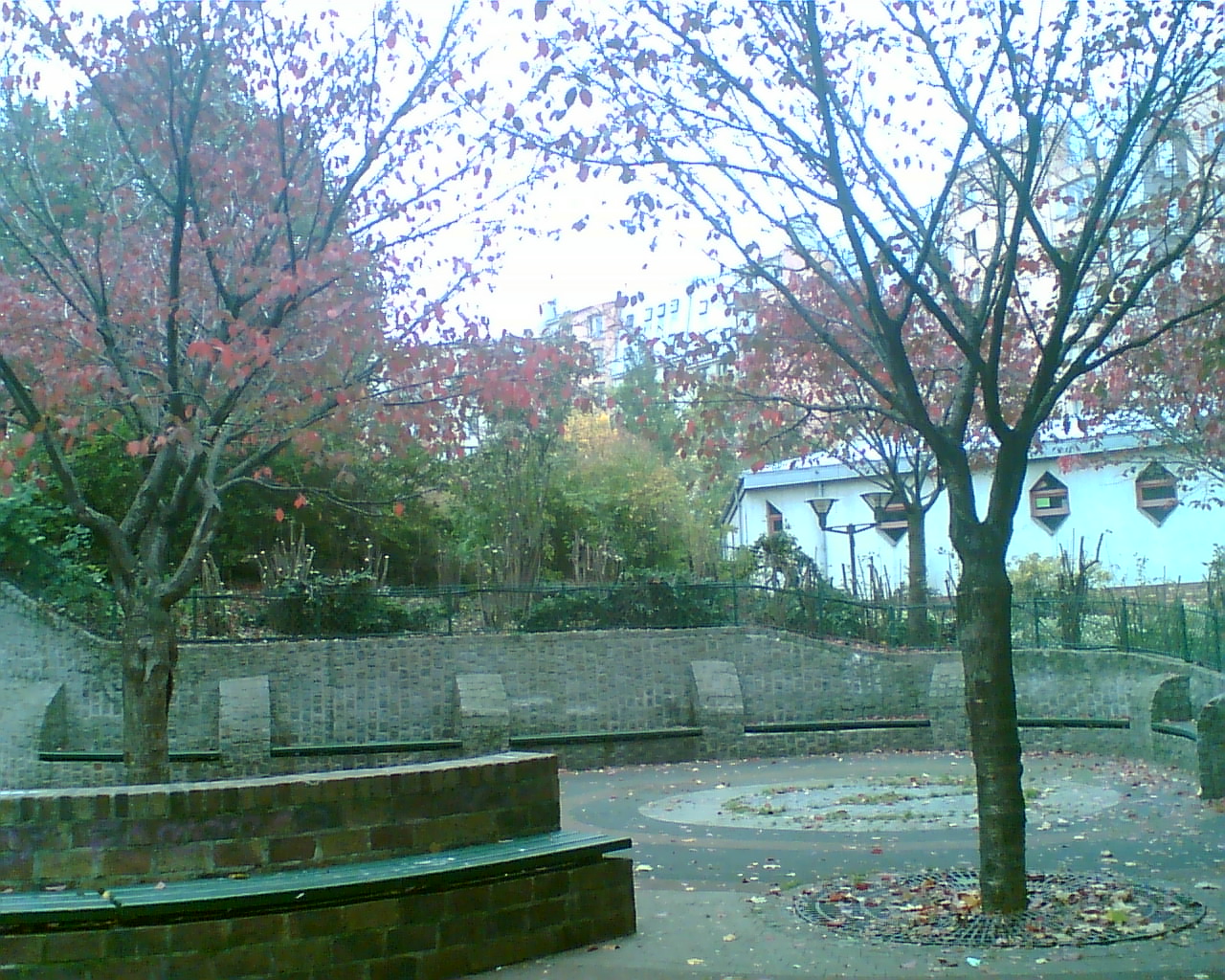 http://ddata.over-blog.com/xxxyyy/0/31/24/18/promenade-jemmapes/Photo022.jpg